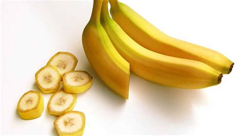 banane proprietà e controindicazioni|Banane: benefici, proprietà e quante se ne possono mangiare al .